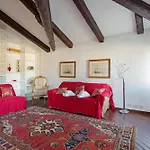 Vip And Rialto Bridge Apartamento *