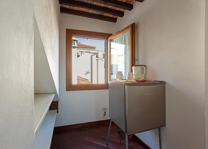 Vip And Rialto Bridge البندقية