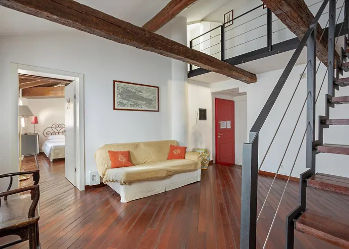 Vip And Rialto Bridge البندقية