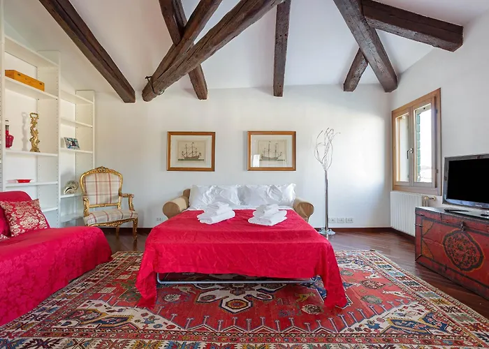 Vip And Rialto Bridge شقة