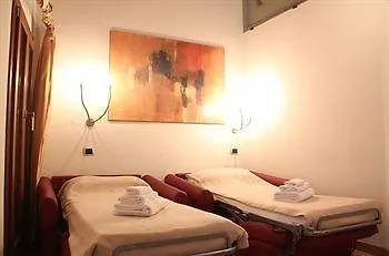 Vip And Rialto Bridge البندقية