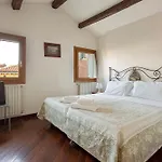 Апартаменты Vip And Rialto Bridge *