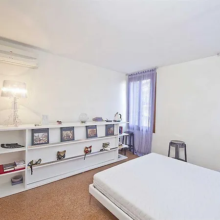 Vip And Rialto Bridge Apartment Venice