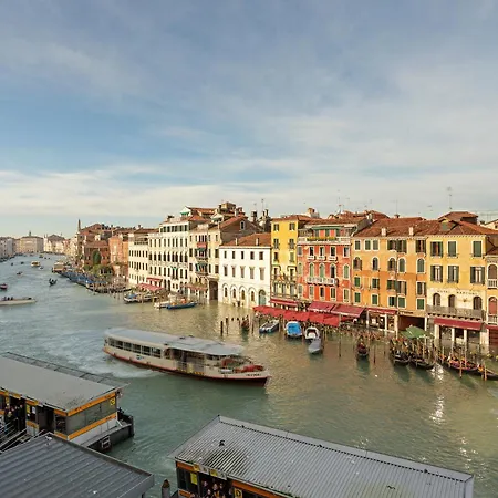 Vip And Rialto Bridge Apartment